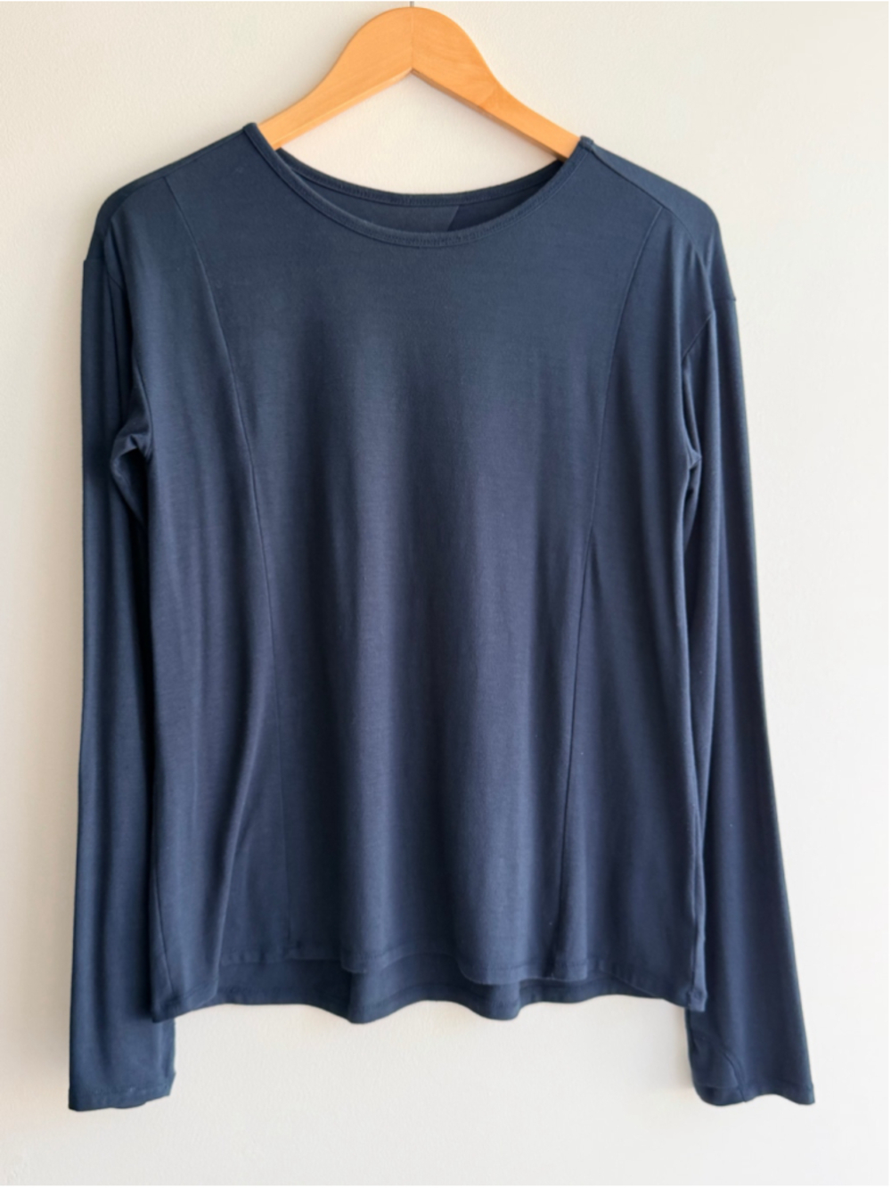 Girls Athleta Long Sleeve Tee Blue Size XXL